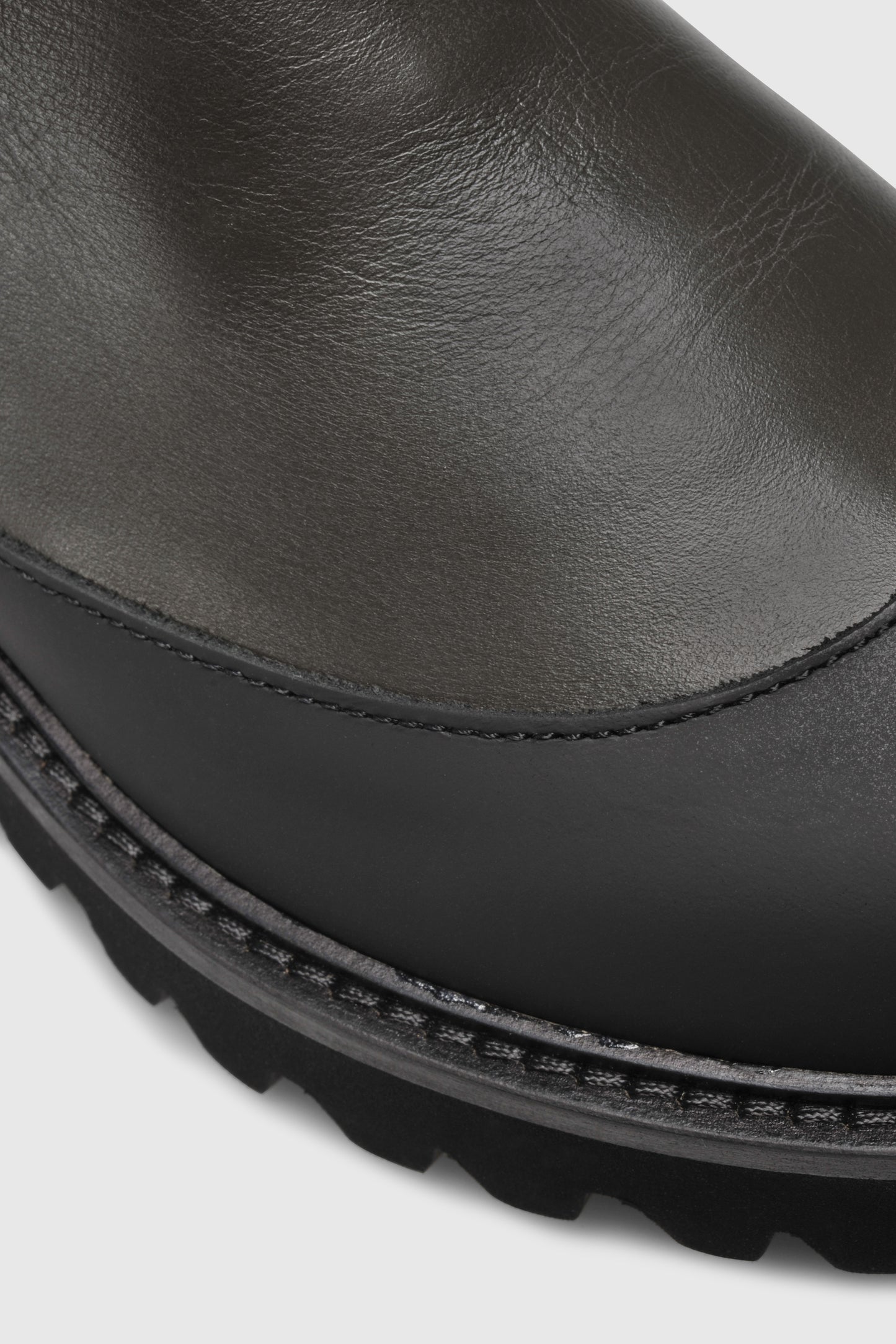 Ankle boots 8106 Vitello Khaki Black 
