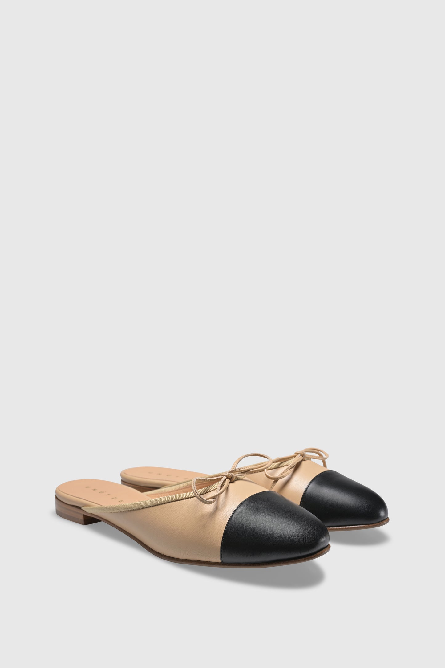 Mules 9405