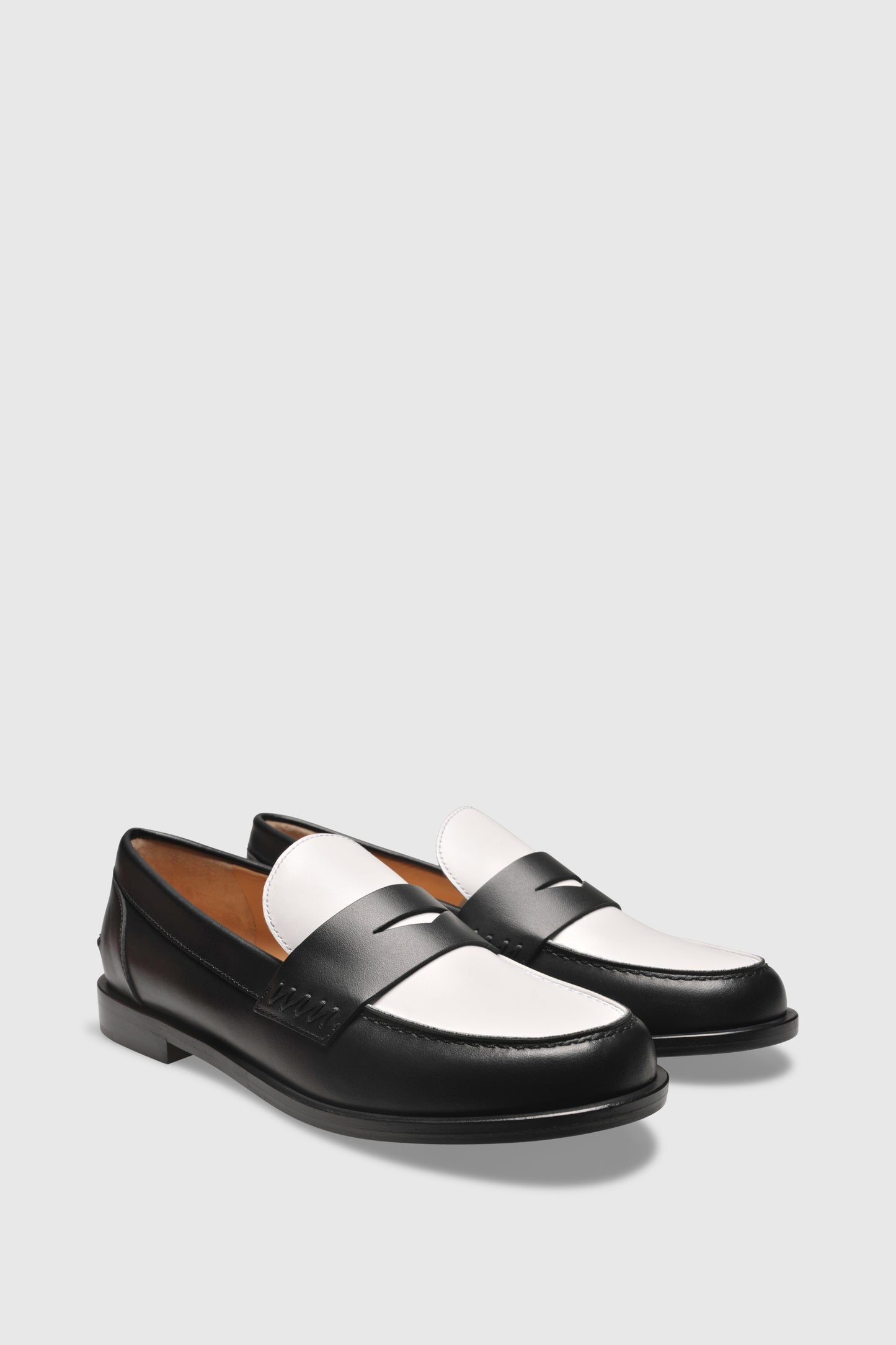 Loafer 9250 Vitello Black White