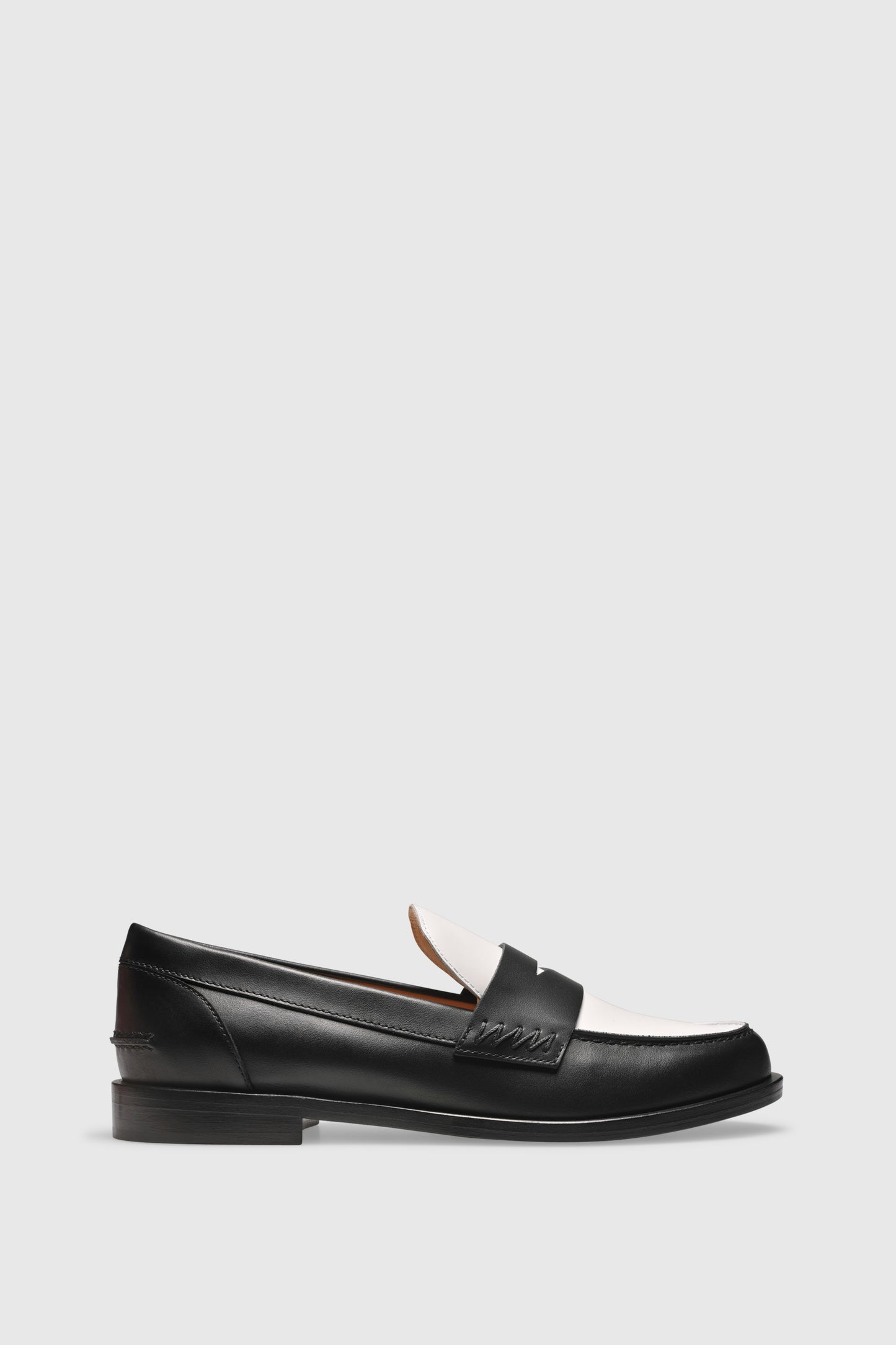Loafer 9250 Vitello Black White