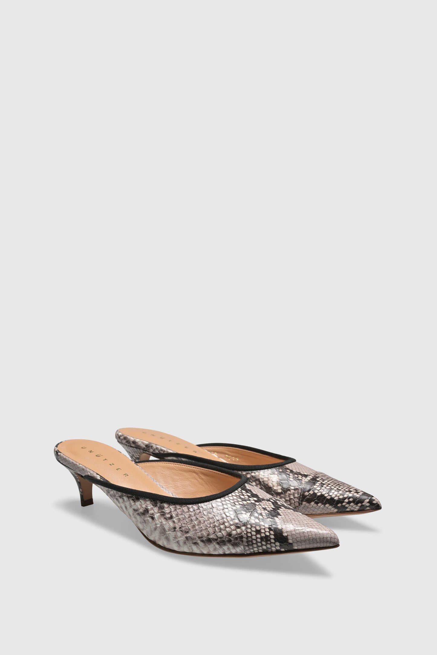 Mules 9516