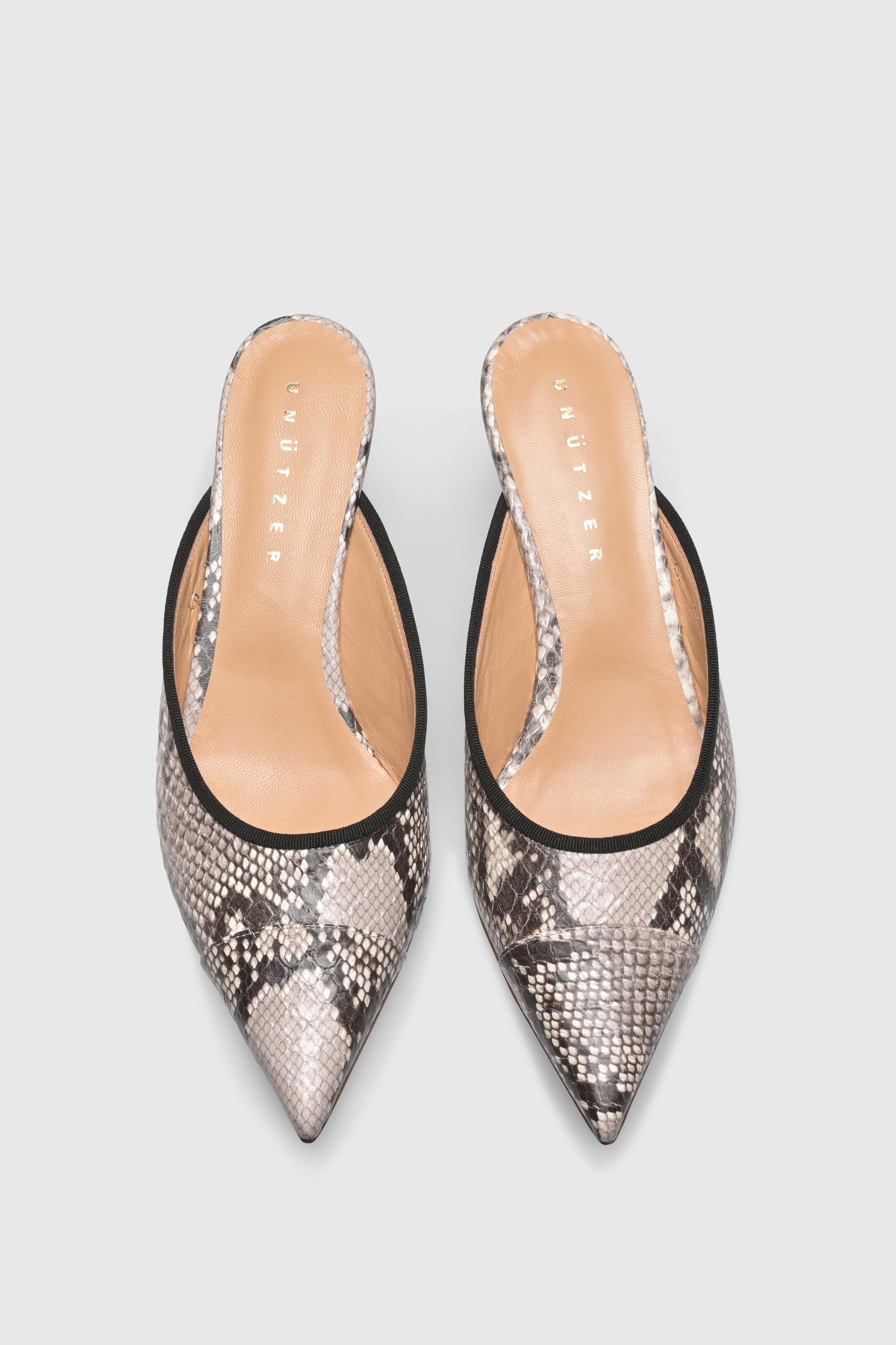 Mules 9516